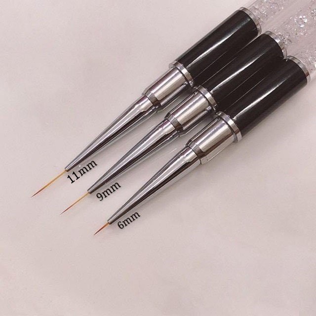 Cọ Vẽ Móng Nét Siêu Thẳng Size 6, 9, 11mm sử dụng